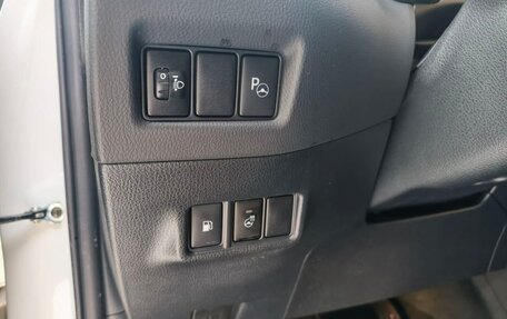 Toyota C-HR I рестайлинг, 2019 год, 2 590 000 рублей, 14 фотография