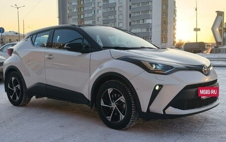 Toyota C-HR I рестайлинг, 2019 год, 2 590 000 рублей, 7 фотография