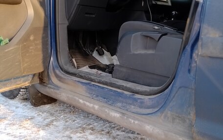 Volkswagen Touran III, 2005 год, 400 000 рублей, 8 фотография