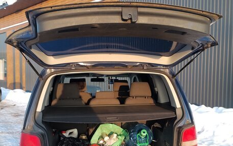 Volkswagen Touran III, 2005 год, 400 000 рублей, 4 фотография