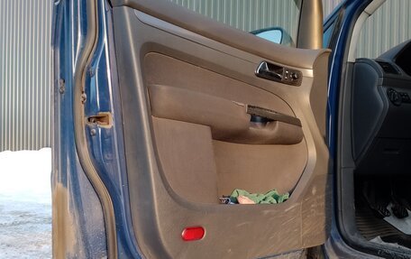 Volkswagen Touran III, 2005 год, 400 000 рублей, 7 фотография