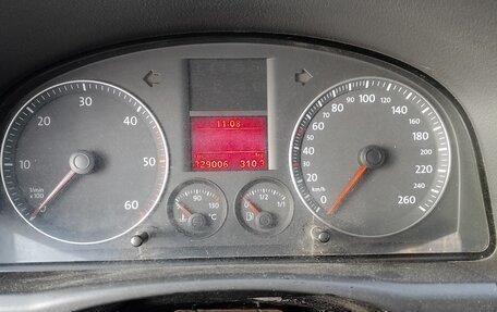 Volkswagen Touran III, 2005 год, 400 000 рублей, 16 фотография