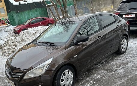 Hyundai Solaris II рестайлинг, 2015 год, 680 000 рублей, 5 фотография