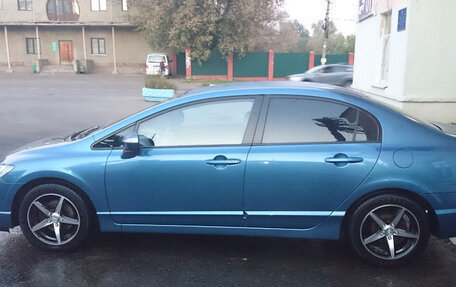 Honda Civic VIII, 2007 год, 130 000 рублей, 2 фотография