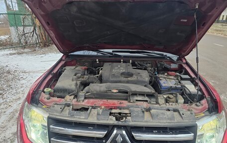 Mitsubishi Pajero IV, 2008 год, 1 600 000 рублей, 10 фотография