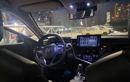 Toyota Camry, 2021 год, 3 720 000 рублей, 9 фотография