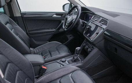 Volkswagen Tiguan II, 2019 год, 3 540 000 рублей, 9 фотография