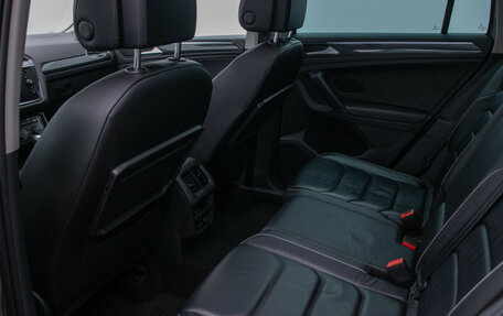 Volkswagen Tiguan II, 2019 год, 3 540 000 рублей, 11 фотография