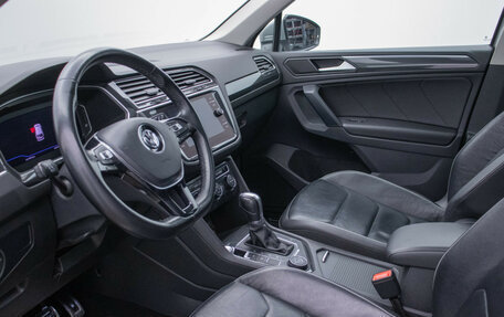 Volkswagen Tiguan II, 2019 год, 3 540 000 рублей, 10 фотография