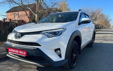 Toyota RAV4, 2018 год, 2 875 000 рублей, 2 фотография