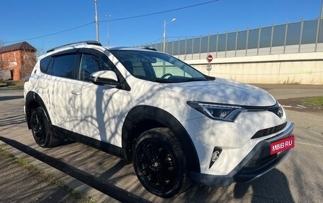 Toyota RAV4, 2018 год, 2 875 000 рублей, 3 фотография