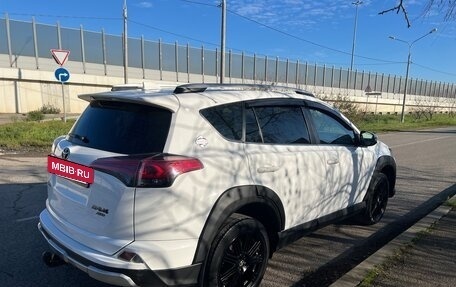 Toyota RAV4, 2018 год, 2 875 000 рублей, 8 фотография
