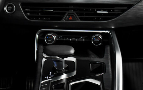 Geely Tugella FY11, 2023 год, 2 675 000 рублей, 19 фотография