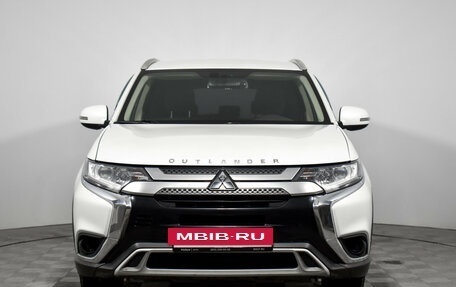 Mitsubishi Outlander III рестайлинг 3, 2021 год, 2 270 000 рублей, 2 фотография