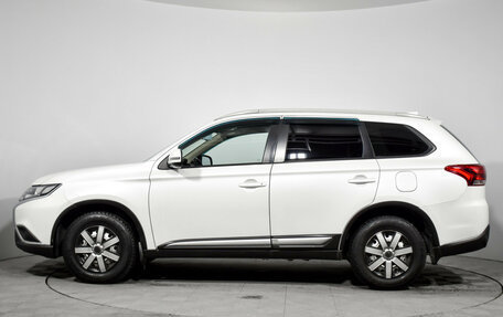 Mitsubishi Outlander III рестайлинг 3, 2021 год, 2 270 000 рублей, 8 фотография