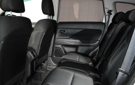 Mitsubishi Outlander III рестайлинг 3, 2021 год, 2 270 000 рублей, 11 фотография