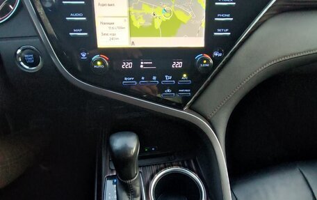 Toyota Camry, 2019 год, 2 750 000 рублей, 12 фотография