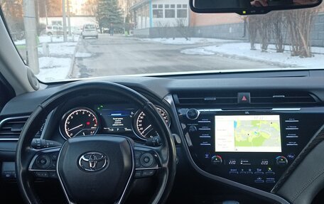 Toyota Camry, 2019 год, 2 750 000 рублей, 9 фотография