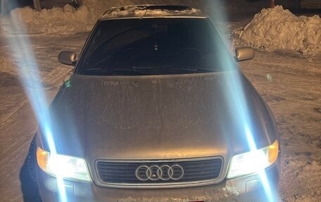 Audi A4, 2000 год, 400 000 рублей, 1 фотография