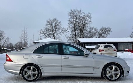 Mercedes-Benz C-Класс, 2005 год, 630 000 рублей, 3 фотография