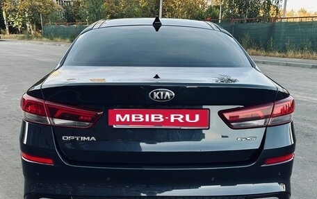 KIA Optima IV, 2018 год, 2 070 000 рублей, 6 фотография