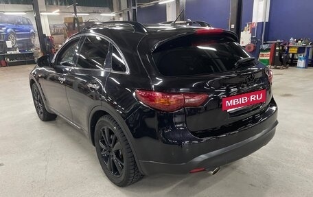 Infiniti QX70, 2014 год, 2 100 000 рублей, 6 фотография