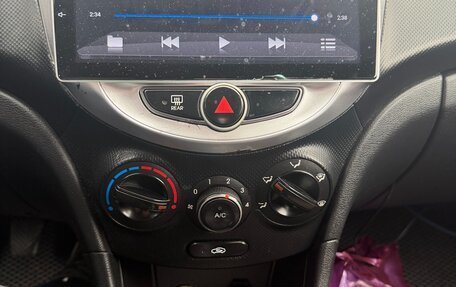 Hyundai Solaris II рестайлинг, 2014 год, 630 000 рублей, 8 фотография