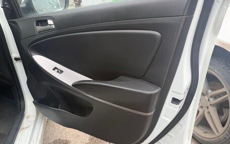 Hyundai Solaris II рестайлинг, 2014 год, 630 000 рублей, 7 фотография