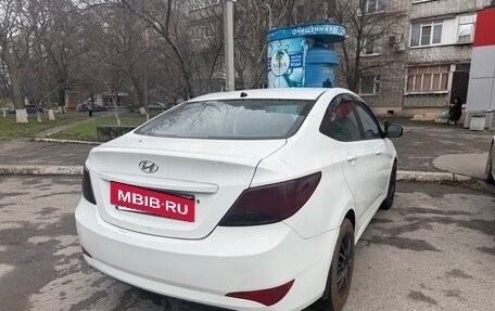 Hyundai Solaris II рестайлинг, 2014 год, 630 000 рублей, 3 фотография