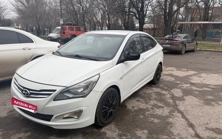 Hyundai Solaris II рестайлинг, 2014 год, 630 000 рублей, 2 фотография