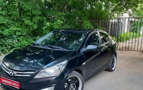 Hyundai Solaris II рестайлинг, 2014 год, 720 000 рублей, 1 фотография