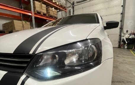 Volkswagen Polo VI (EU Market), 2013 год, 599 000 рублей, 2 фотография