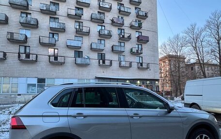 Volkswagen Tiguan II, 2018 год, 2 990 000 рублей, 6 фотография