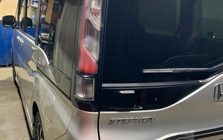 Honda Stepwgn IV, 2018 год, 2 200 000 рублей, 8 фотография