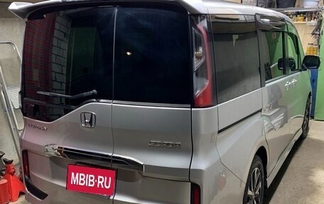 Honda Stepwgn IV, 2018 год, 2 200 000 рублей, 5 фотография