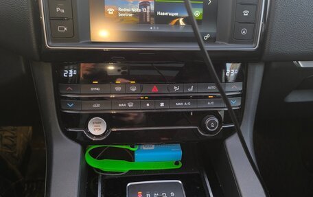 Jaguar F-Pace, 2018 год, 3 439 950 рублей, 16 фотография