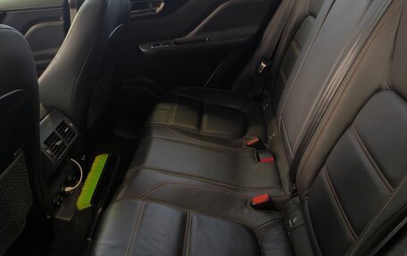Jaguar F-Pace, 2018 год, 3 439 950 рублей, 19 фотография