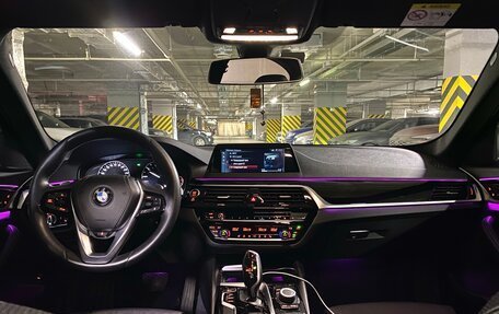 BMW 5 серия, 2019 год, 2 990 000 рублей, 13 фотография