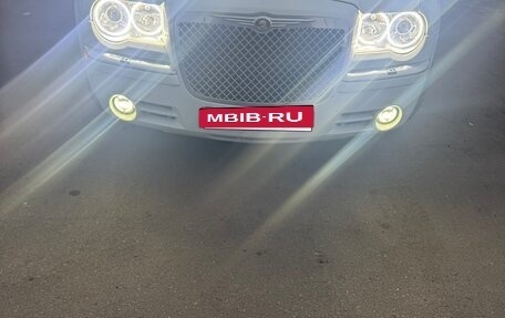 Chrysler 300C II, 2005 год, 1 000 000 рублей, 5 фотография