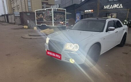 Chrysler 300C II, 2005 год, 1 000 000 рублей, 4 фотография