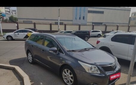 Toyota Avensis III рестайлинг, 2009 год, 900 000 рублей, 1 фотография