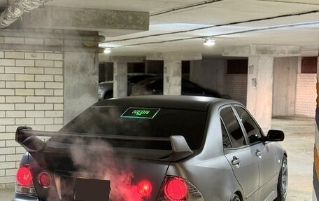 Toyota Altezza, 2001 год, 810 000 рублей, 1 фотография