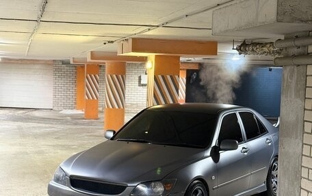 Toyota Altezza, 2001 год, 810 000 рублей, 4 фотография