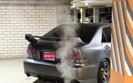 Toyota Altezza, 2001 год, 810 000 рублей, 2 фотография