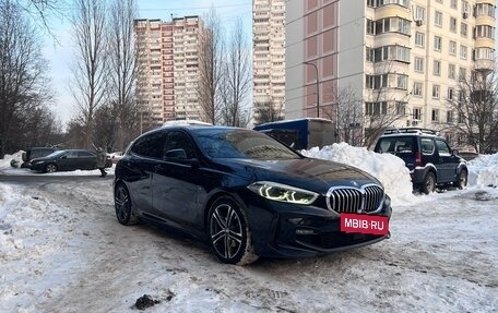 BMW 1 серия, 2020 год, 3 300 000 рублей, 13 фотография