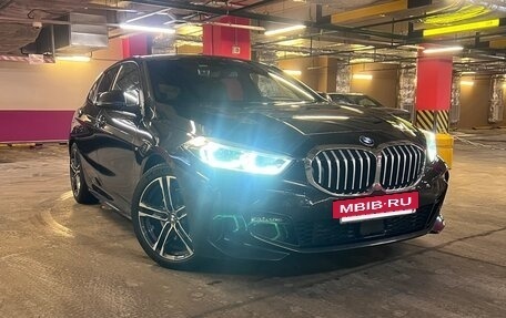 BMW 1 серия, 2020 год, 3 300 000 рублей, 11 фотография