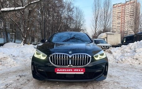 BMW 1 серия, 2020 год, 3 300 000 рублей, 17 фотография