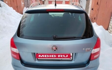Skoda Fabia II, 2009 год, 350 000 рублей, 2 фотография