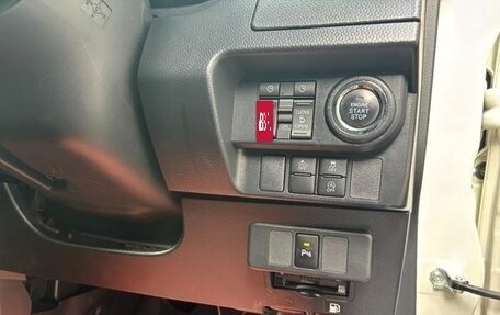 Toyota Roomy I, 2021 год, 885 000 рублей, 10 фотография