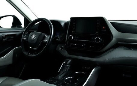 Toyota Highlander, 2021 год, 5 150 000 рублей, 14 фотография